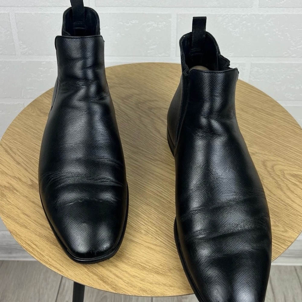 Prada Men's Black Leather Saffiano Chelsea Boots